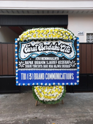 Papan Bunga Duka di Pantoloan
